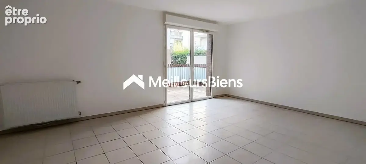 Toulouse Barrière de Paris : Grand T3  avec 2 chambres, terrasse et parking - photo 4