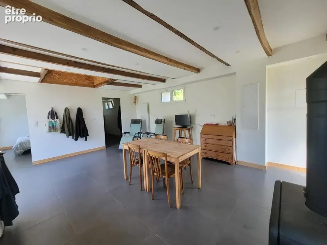 Maison 65 m² à Le Saint  - photo 3