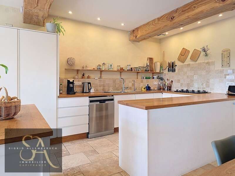 Maison à BRUGAIROLLES