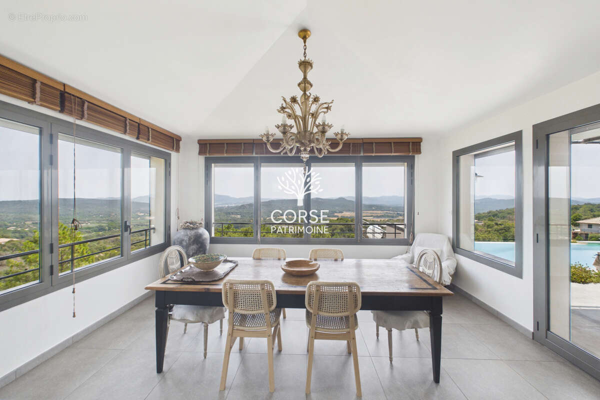 Vue imprenable et propriété d'exception à Porto-Vecchio - photo 17