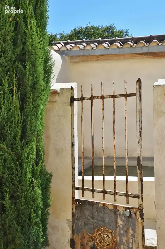 Maison de village avec jardin, bassin de nage et dépendance... - photo 13