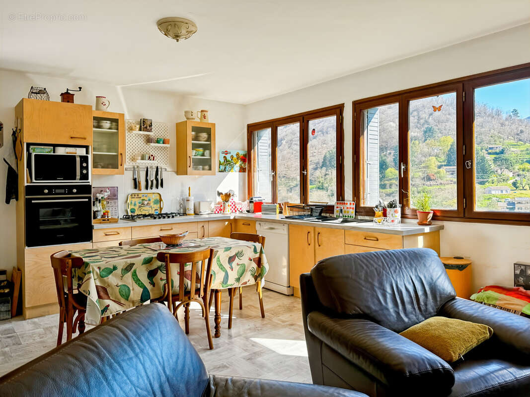 Maison à ANTRAIGUES-SUR-VOLANE