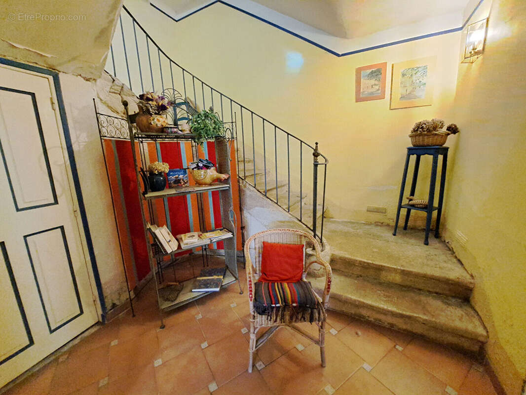 Maison à LE BARROUX