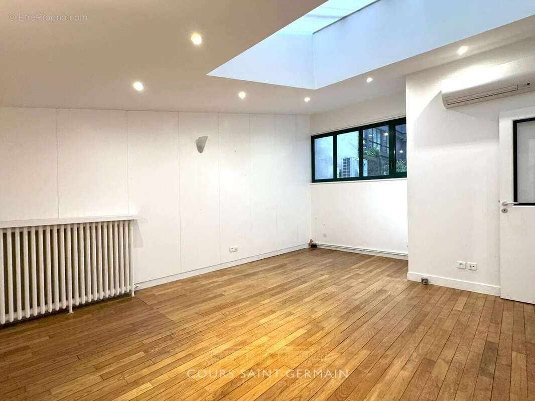 Commerce à PARIS-17E