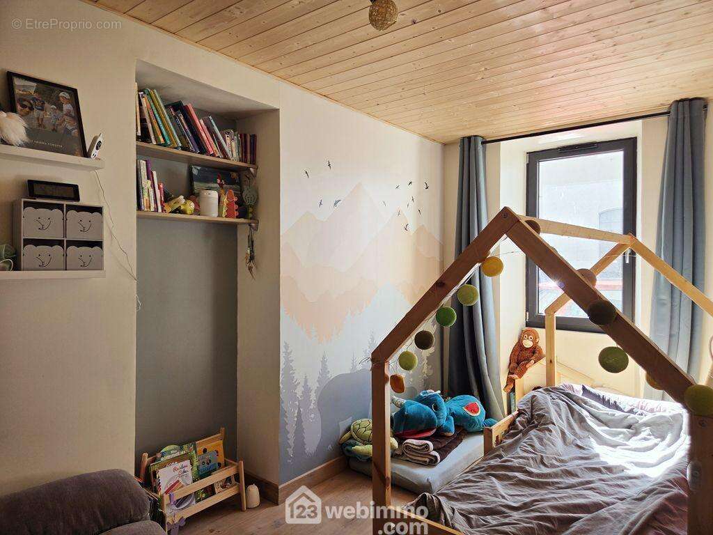 avec des placards intégrés. - Maison à GRIGNON