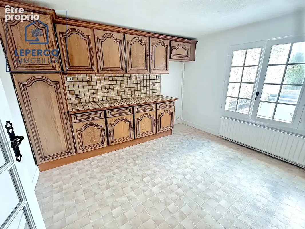 Immeuble - Centre-ville Villers-Cotterêts - photo 4