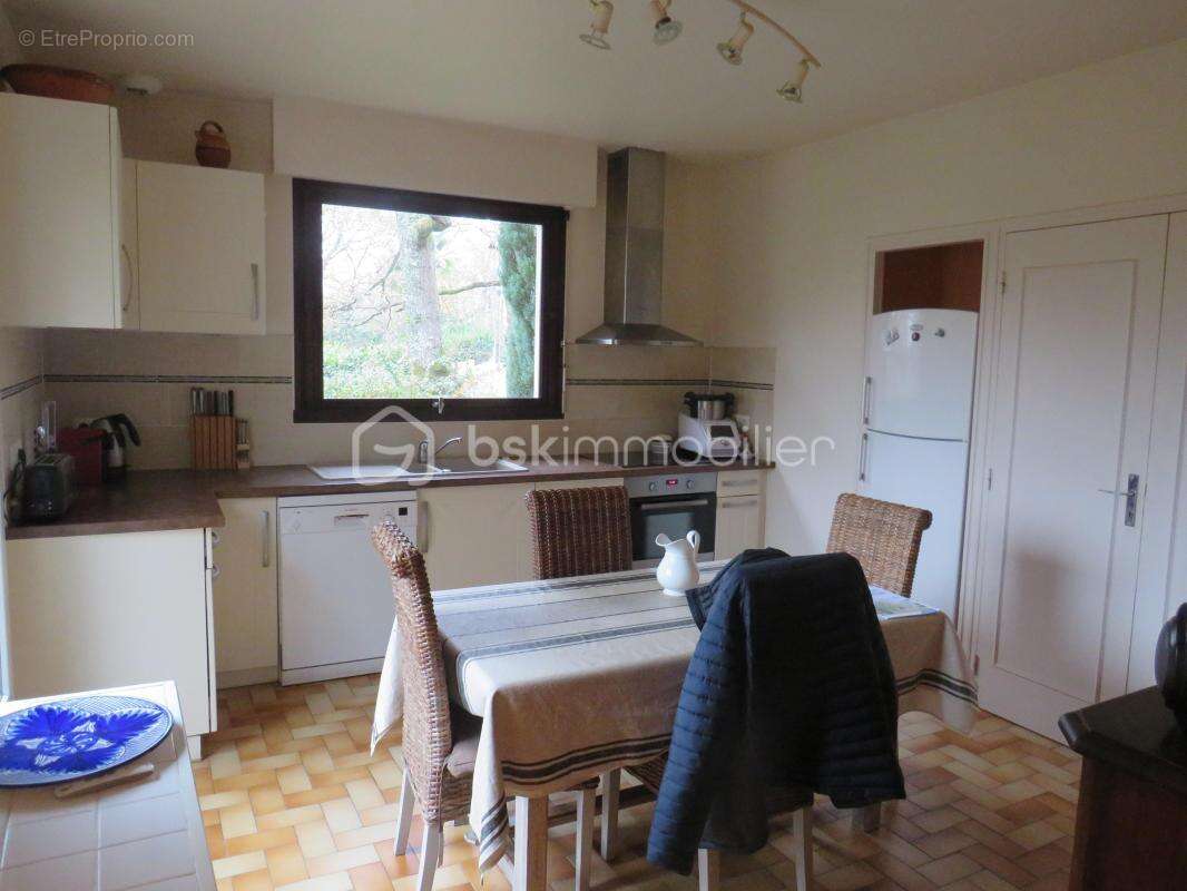 Jolie maison plain-pied de 133 m² sur grand terrain - photo 3