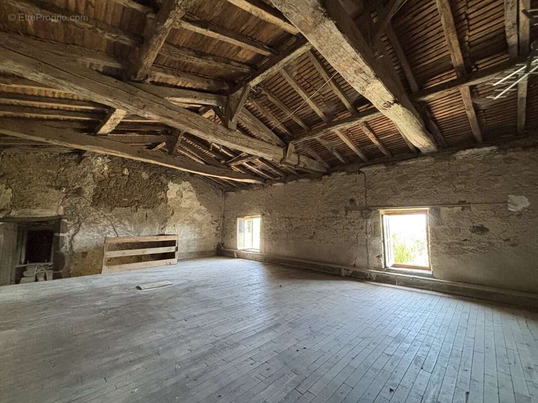 Maison à LA FORET-SUR-SEVRE