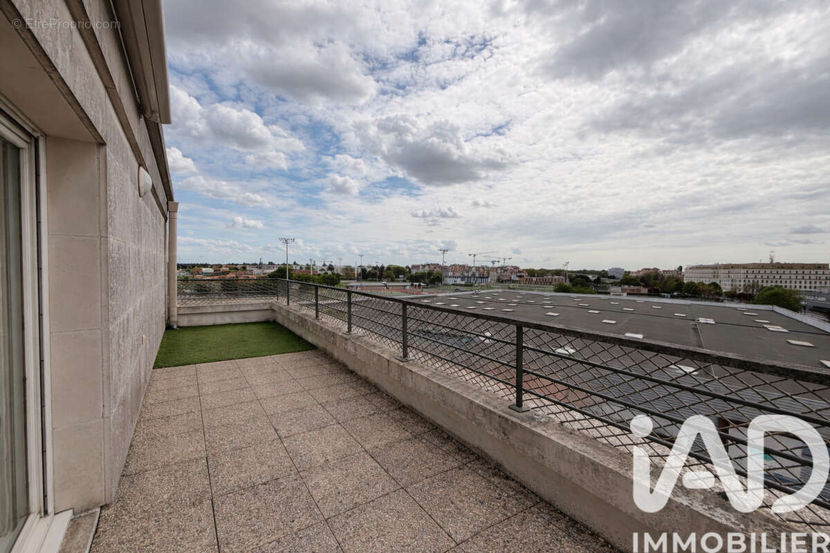 Photo 2 - Appartement à LE PLESSIS-ROBINSON