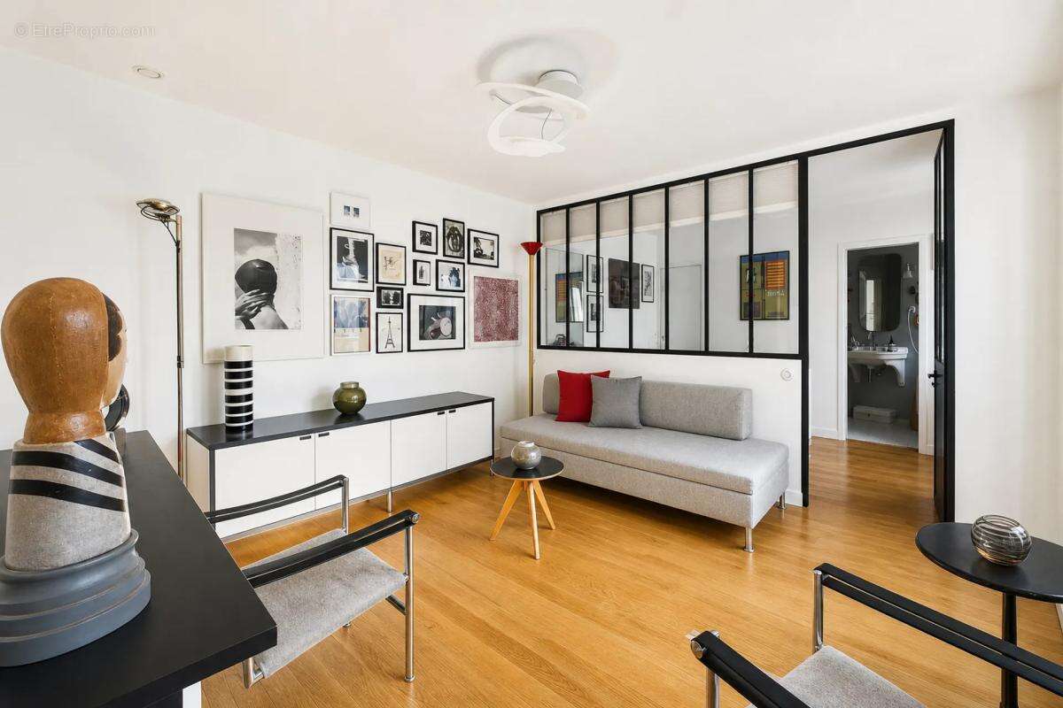 Appartement à PARIS-3E