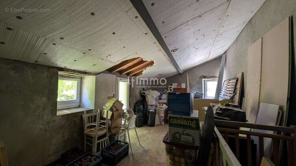 Maison à VILLARDEBELLE