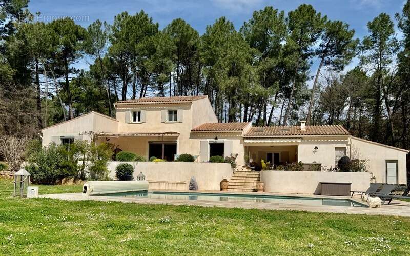 Maison à ROUSSILLON