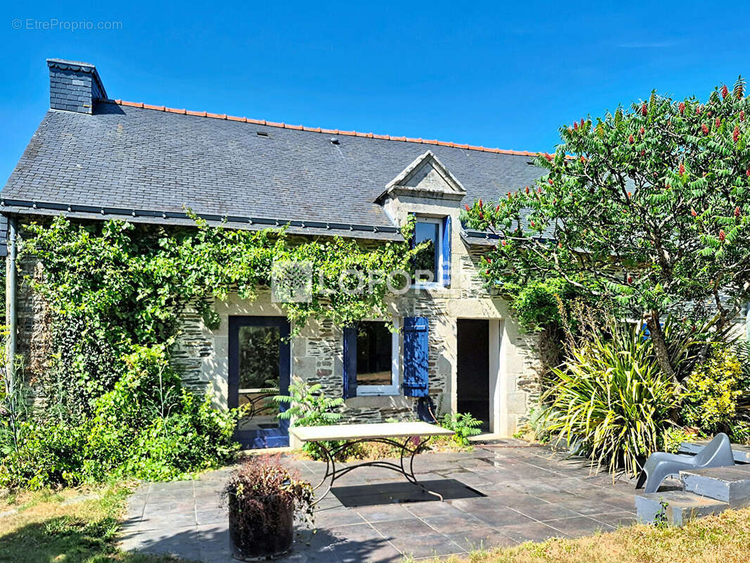 Maison à SERENT