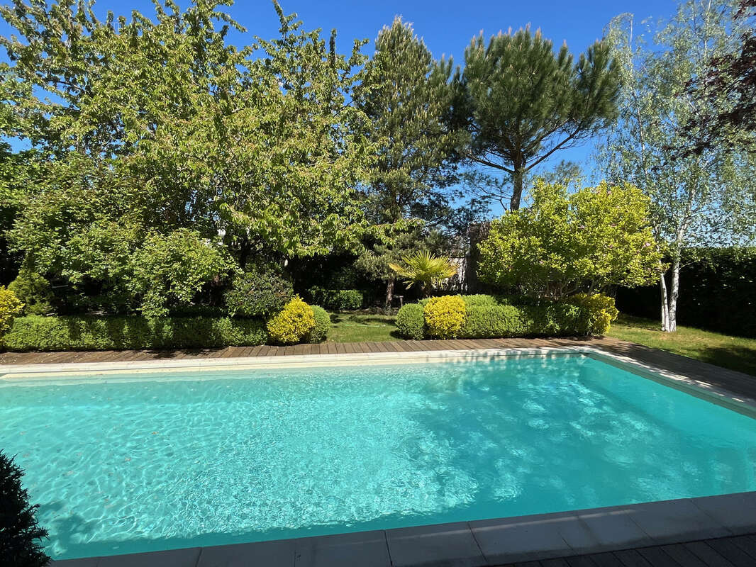 Marly les hameaux du bois villa d'architecte de 240 m2 avec piscine - photo 6