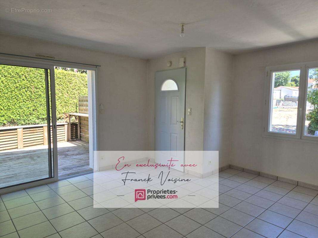 Maison à LES HERBIERS