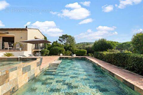 Maison à MOUGINS