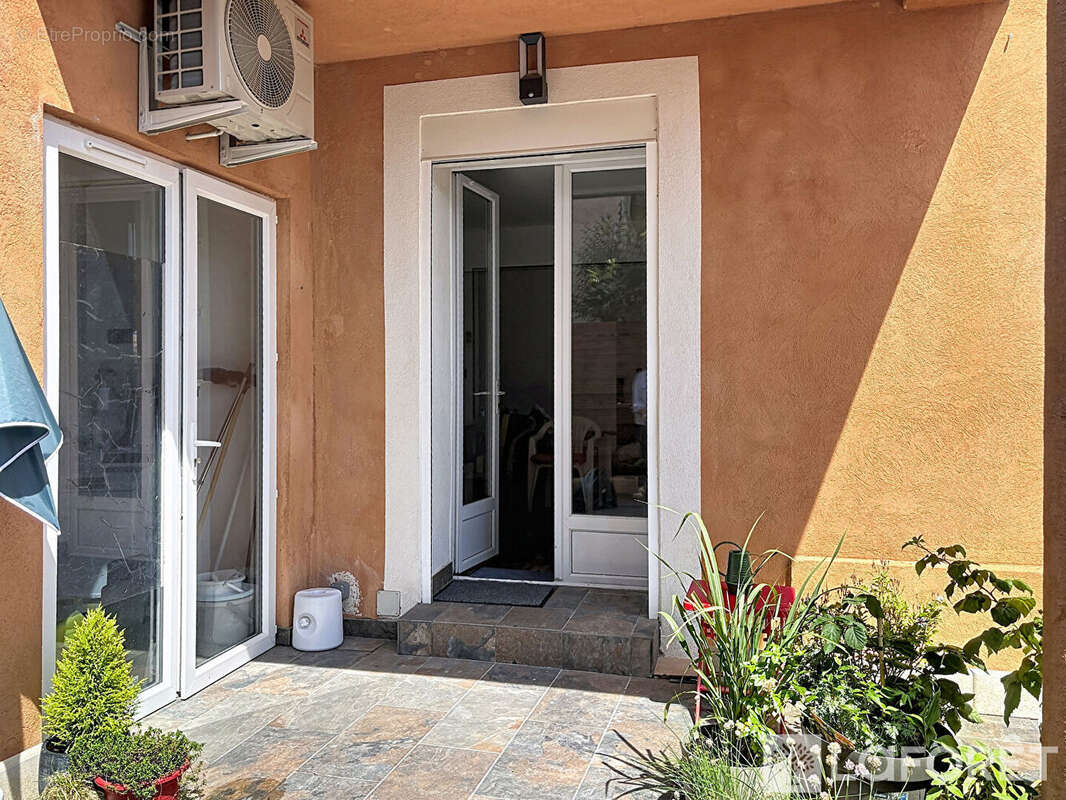 Appartement à HYERES