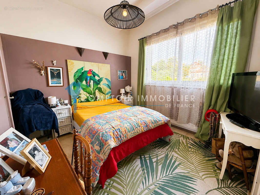 Appartement T3 de 77,53 m2 avec terrasse de 51 m2   Aubenas - photo 7