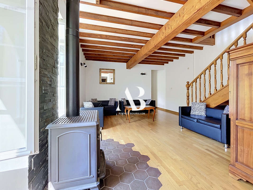 Nangis (77370)   Maison de caractère de 170 m2   5 chambres   Studio indépendant   Jardin sans vis-à-vis - photo 5