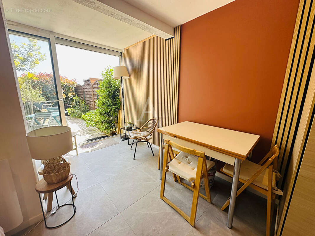 Appartement à CARQUEIRANNE