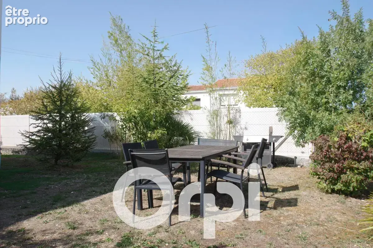 Aux portes de La Rochelle : superbe maison familiale rénovée avec grand jardin - photo 24