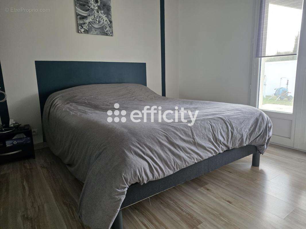 Maison à SAINTE-SOULLE