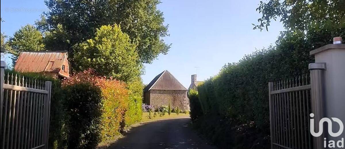 Photo 1 - Maison à ISIGNY-LE-BUAT