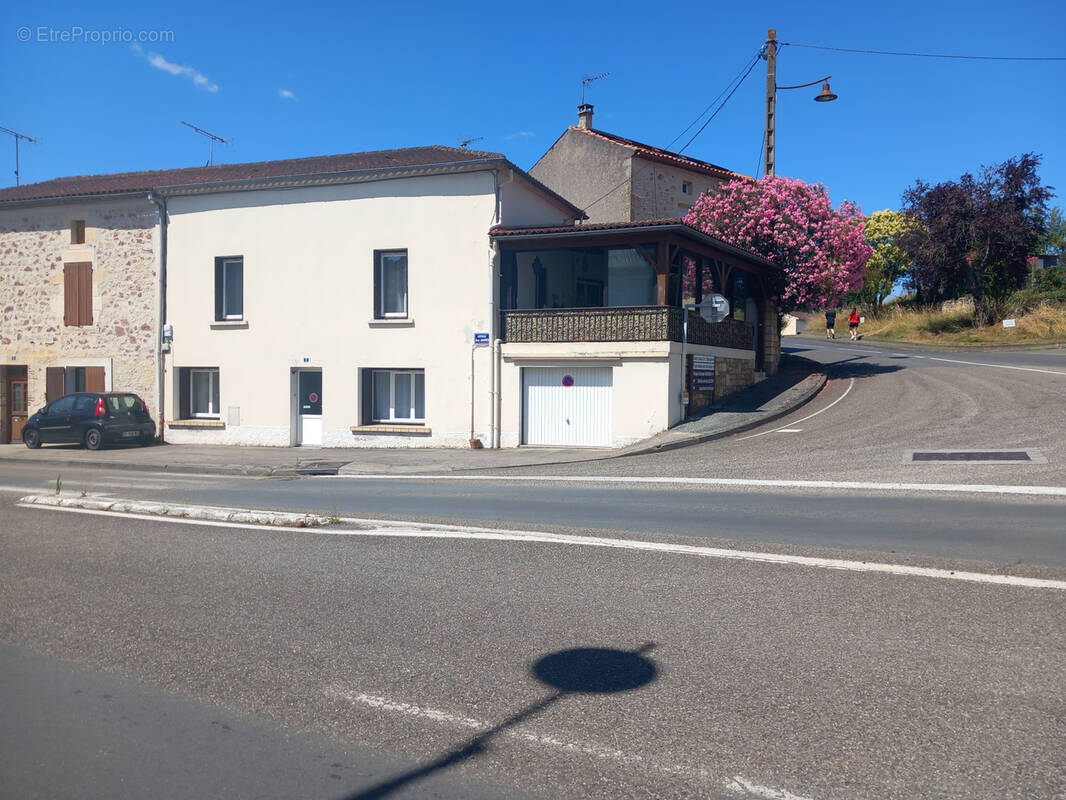 Maison à FUMEL