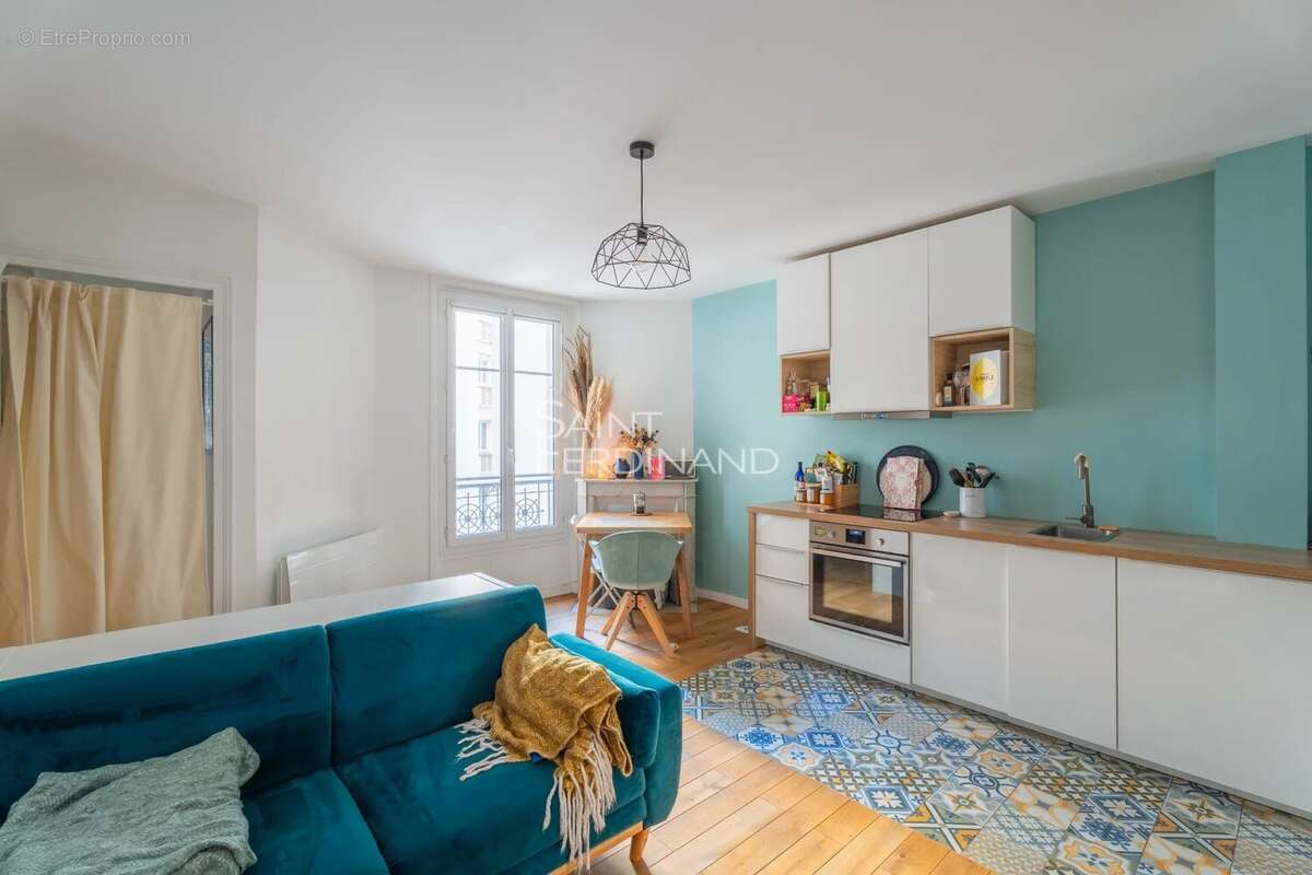 Appartement à PARIS-15E