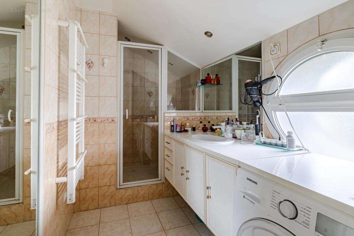 Appartement à LOUVRES