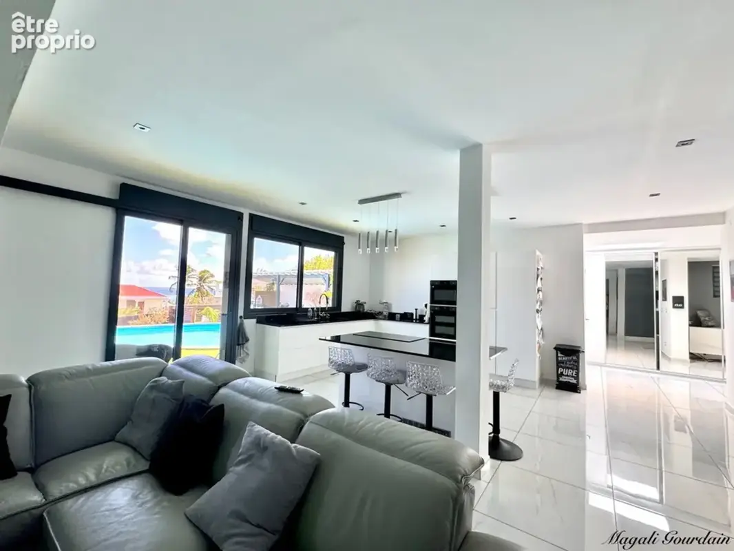 A vendre - propriete d'exception avec vue mer imprenable & studio attenant - sainte anne - photo 15