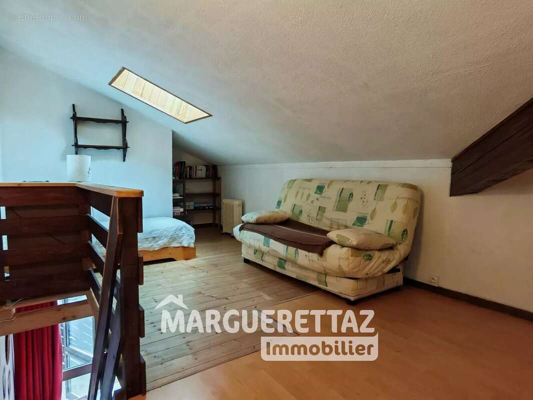Appartement à MORILLON