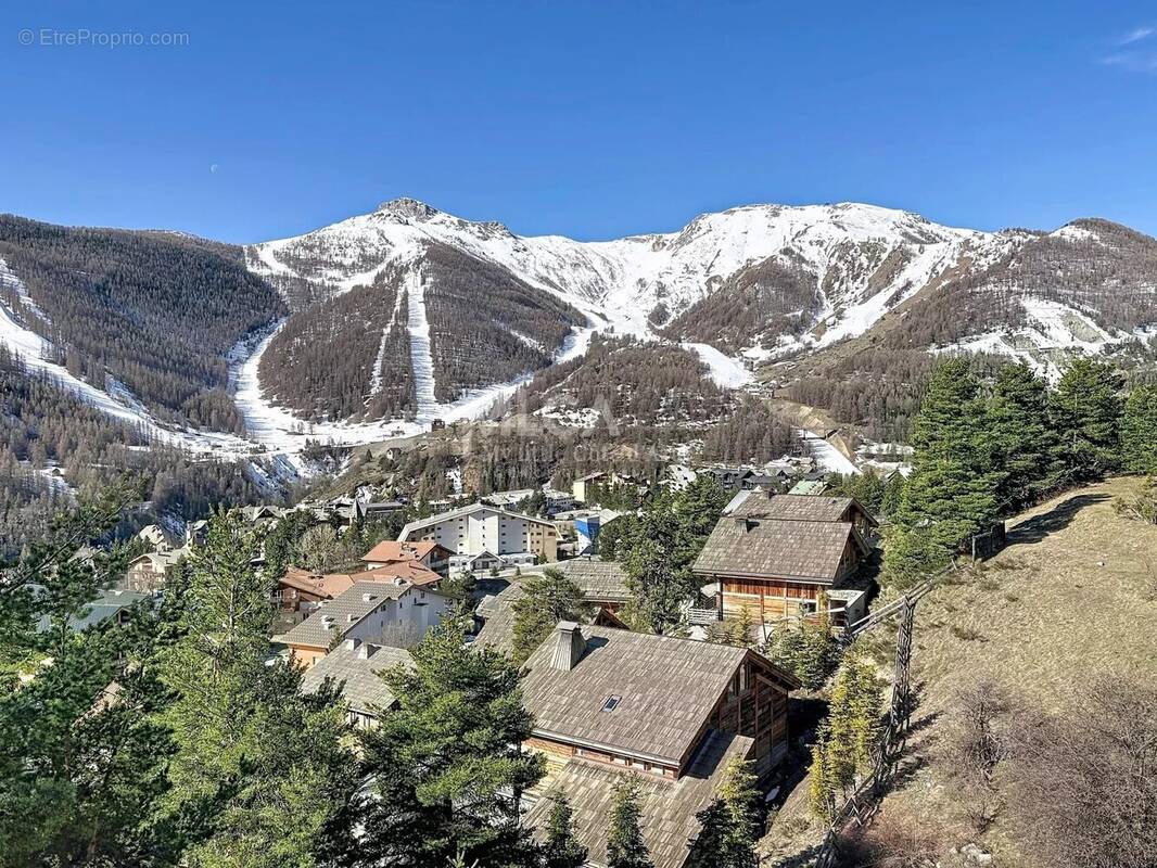 Appartement à SAINT-ETIENNE-DE-TINEE