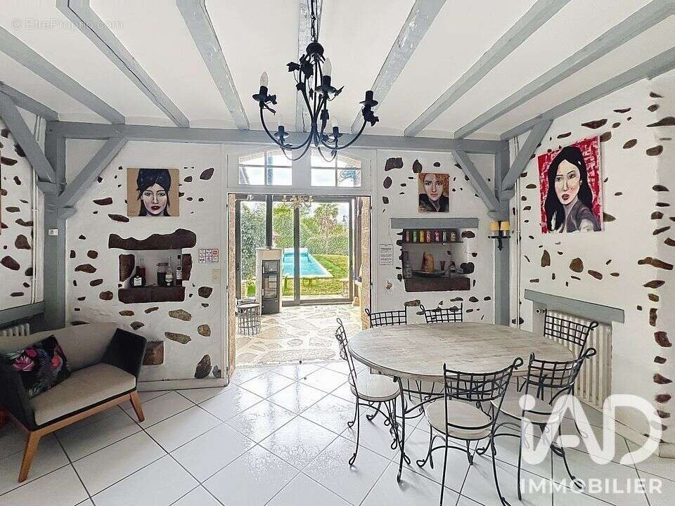 Maison 165 m² à Aurensan  - photo 2