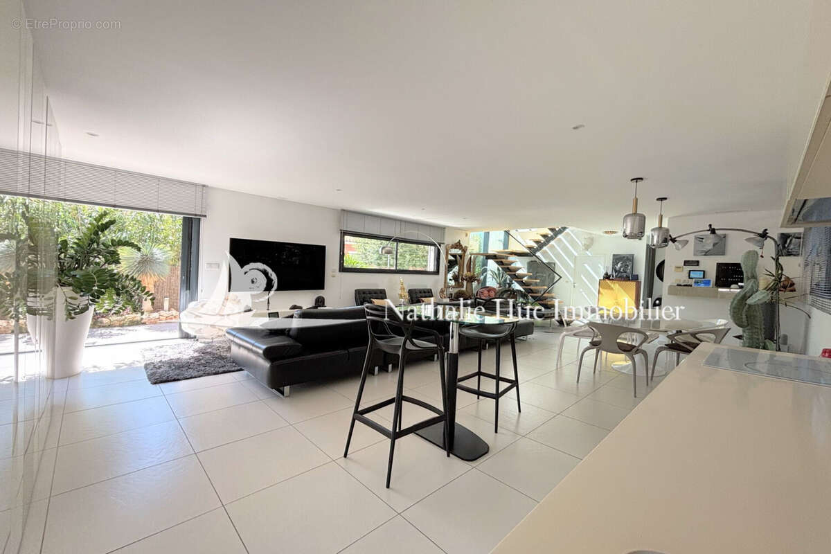 Maison 180 m² à Torreilles  - photo 4