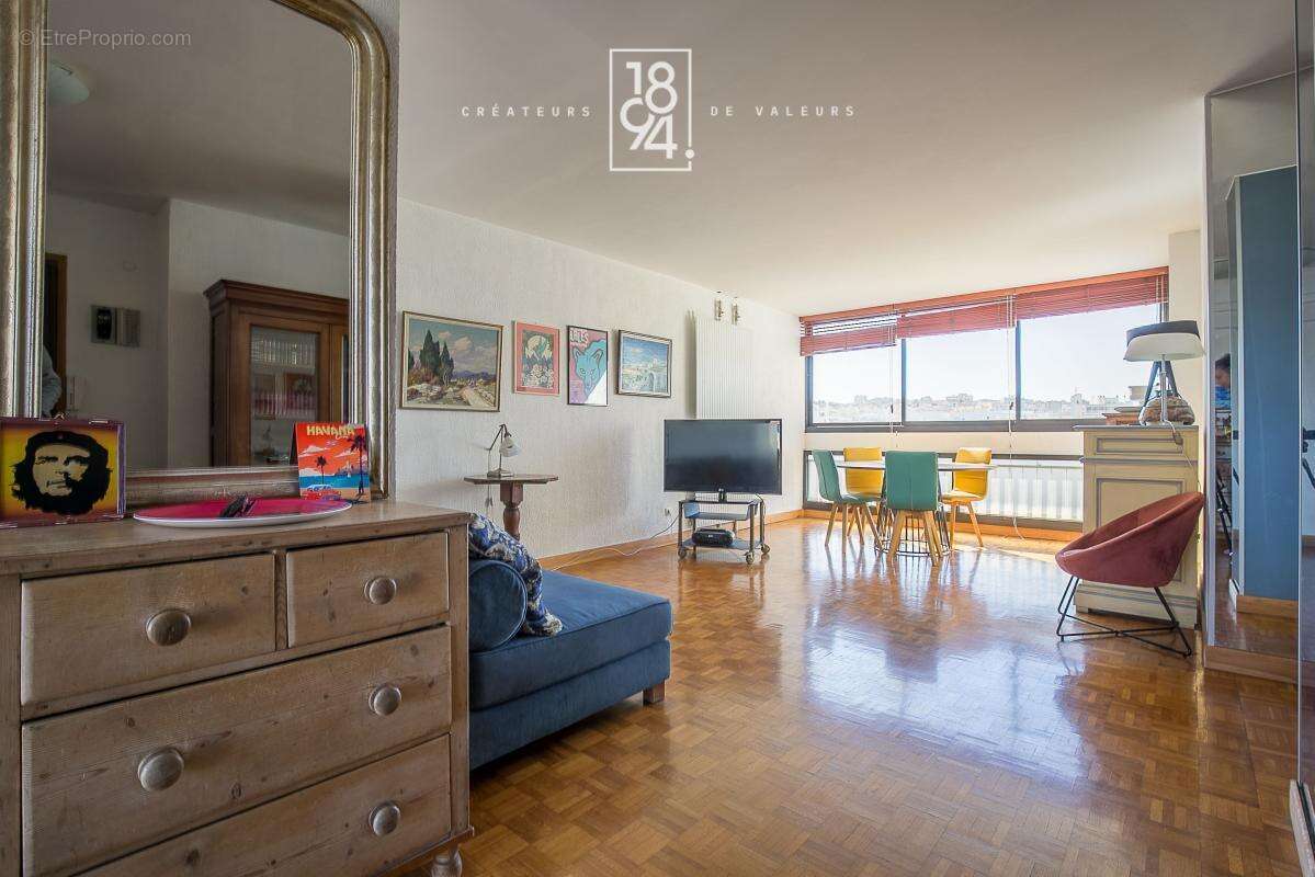 Appartement à MARSEILLE-7E
