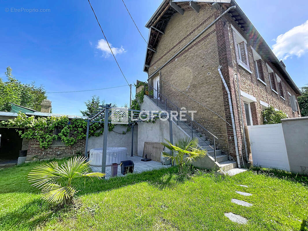 Maison à OISSEL
