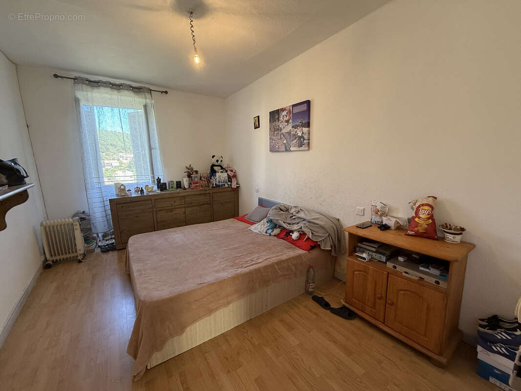 Appartement à LEVIE