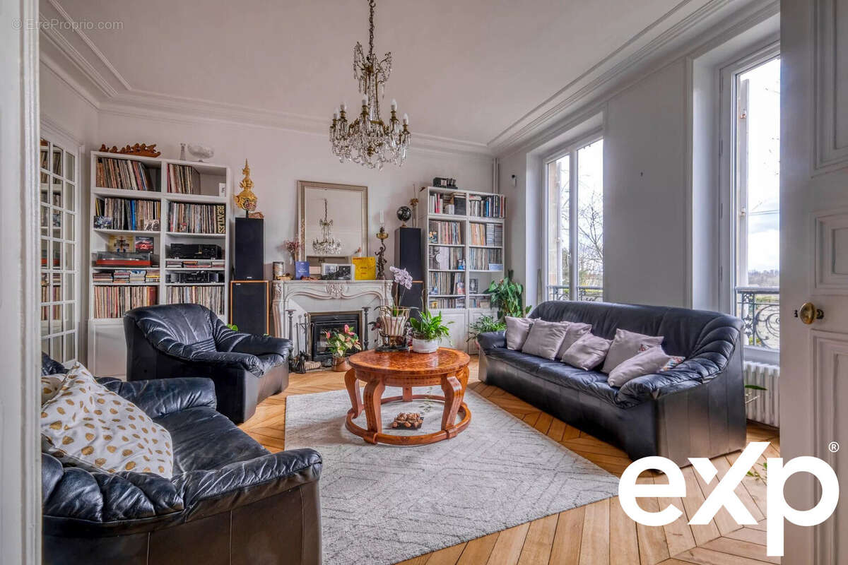 Maison à SAINT-LEU-D'ESSERENT