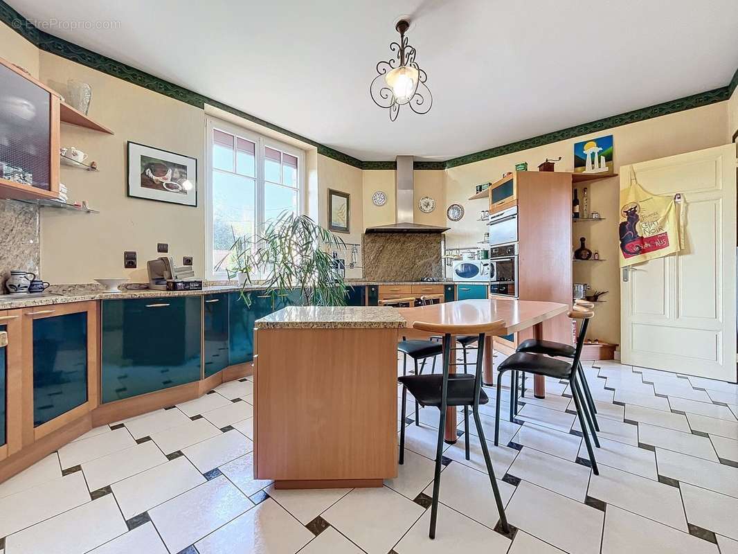 Maison à LAMARCHE-SUR-SAONE