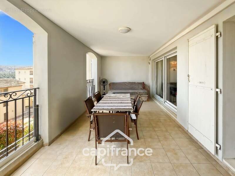 Appartement à MALLEMORT