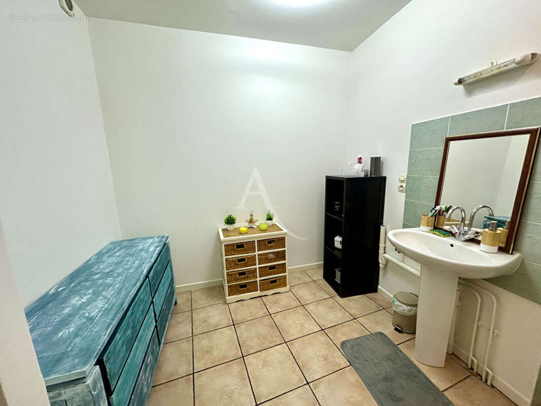 Appartement à MEZE