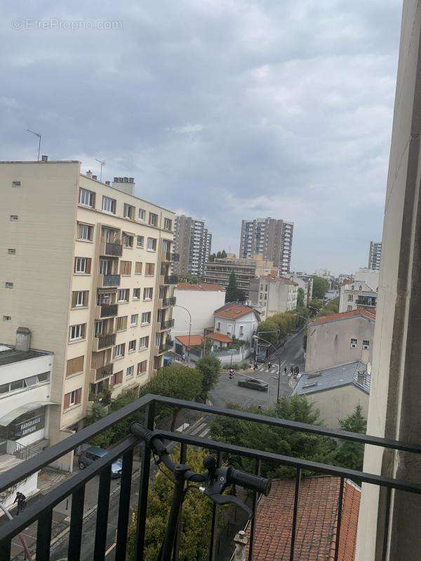 Appartement à LES LILAS