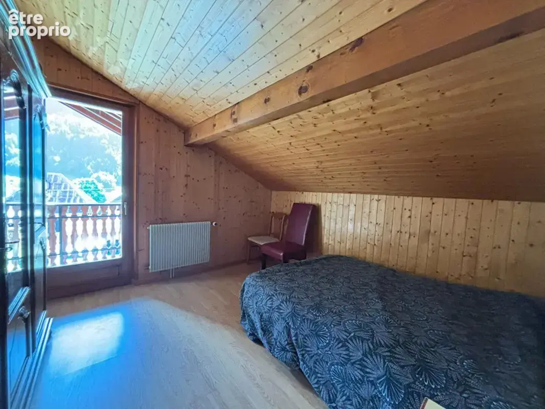 BELLEVAUX Maison T6 120 m² , 1180m² de terrain , secteur calme (74470) - photo 10