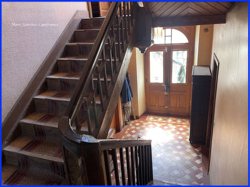 Pau (64) Maison à vendre 8 pièces 238 m2 +250 m2 de dépendances aménageables sur 758 m2 de terrain - photo 5