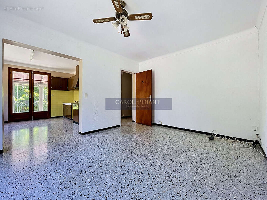 Appartement à BEAUMES-DE-VENISE
