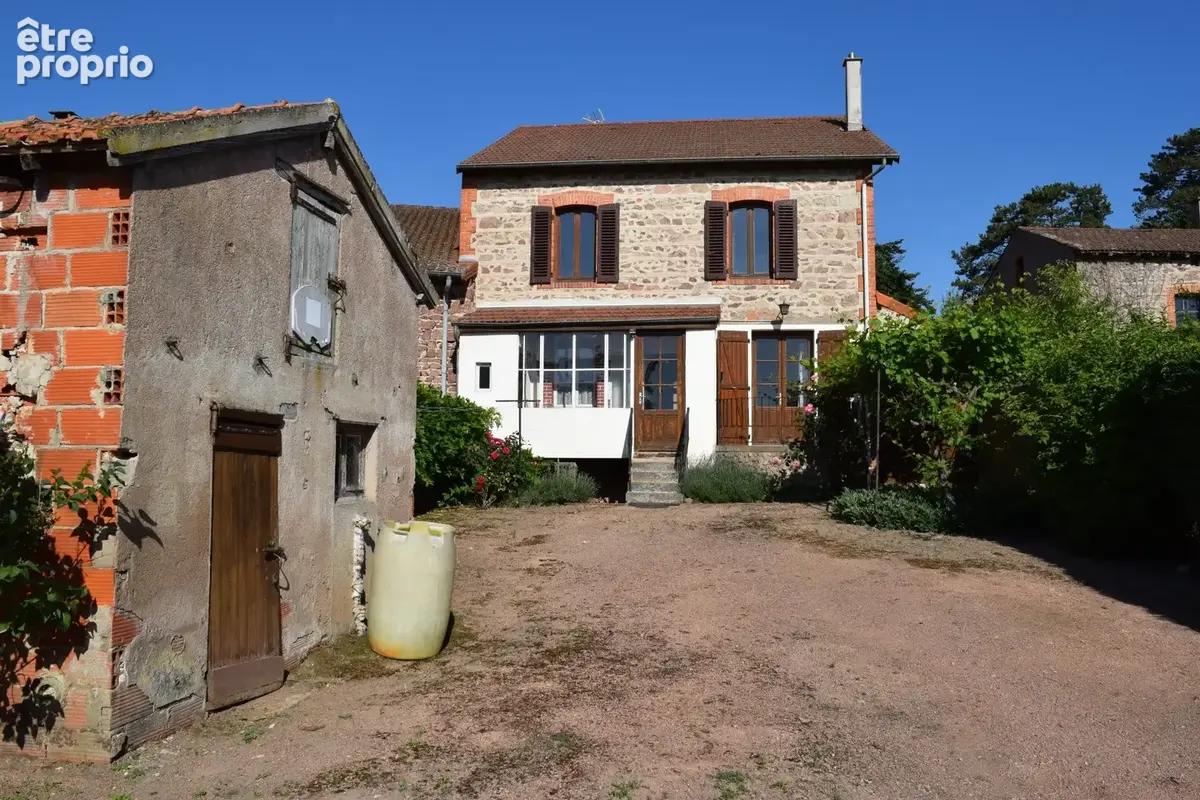 Maison 8 pièces 140 m² à vendre à La Pacaudiere (42310) - photo 3