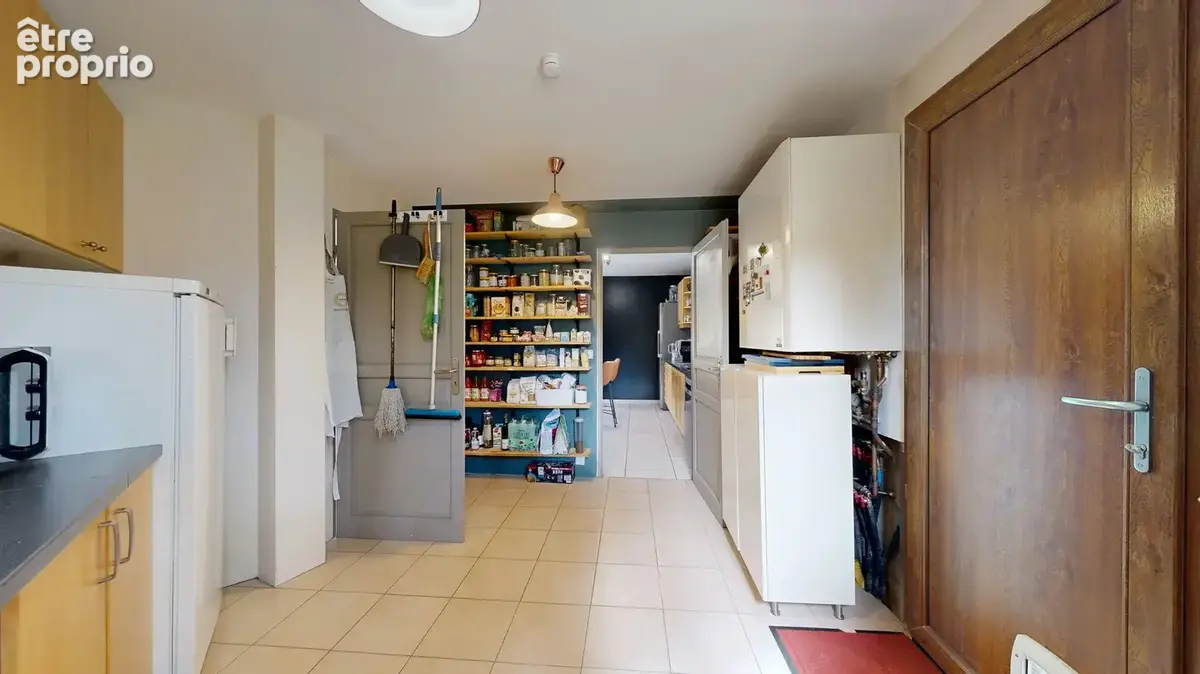 Pontchartrain, propriete dans un parc clos de murs avec piscine superbe, double garage et pool house. - photo 6