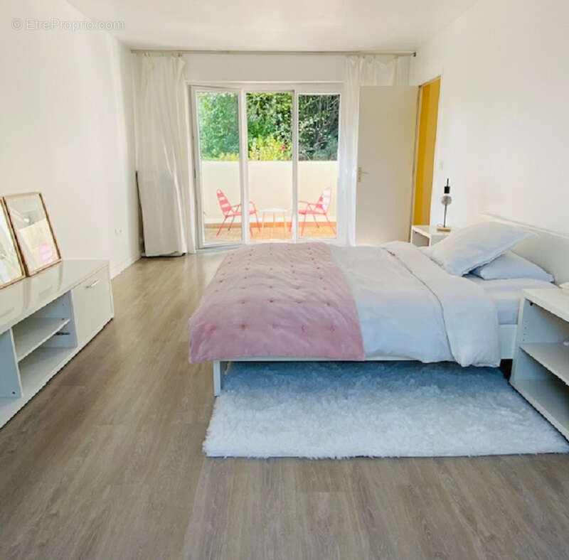 Maison à BURES-SUR-YVETTE