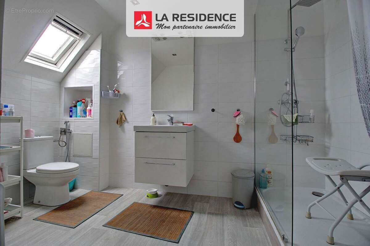 Maison à SAINT-ETIENNE-DU-ROUVRAY